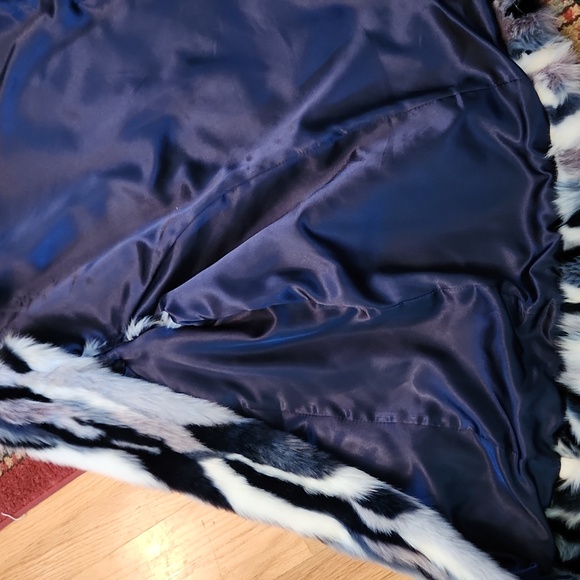 INC International Concepts  Faux fur vest - Picture 5 of 8